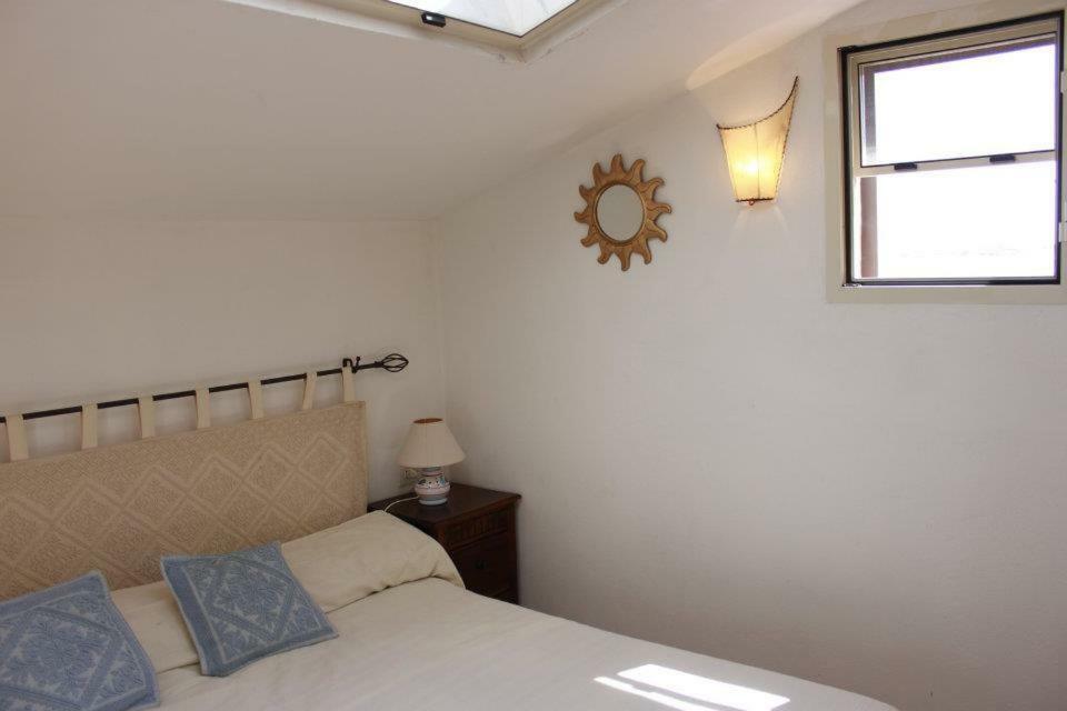 Villa Casa Mughetto R5055 Seafront, Private Sea Access, Swimming Pool La Maddalena  Exterior foto